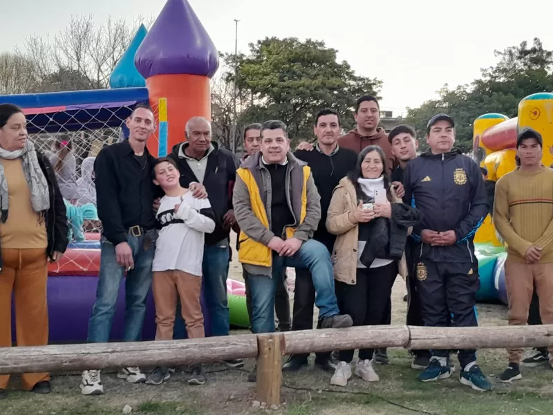 El santafesino Walter Eiguren recorrió barrios de Entre Ríos y prometió presencia territorial