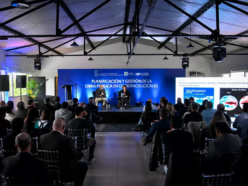 Malvinas Argentinas reuni&oacute; a m&aacute;s de 40 distritos bonaerenses en un encuentro sobre obra p&uacute;blica