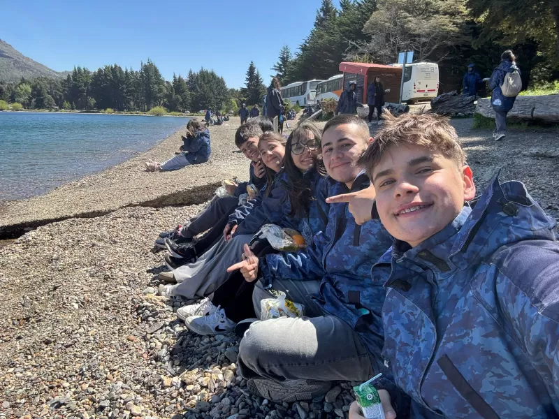 Egresados de la Escuela 13 de La Costa vivieron su viaje soñado a Bariloche con Jungle Travel