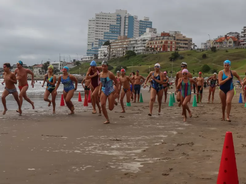 Fin de semana con deportes y música: Beach volley, futvoley, patín y recitales en Mar del Plata