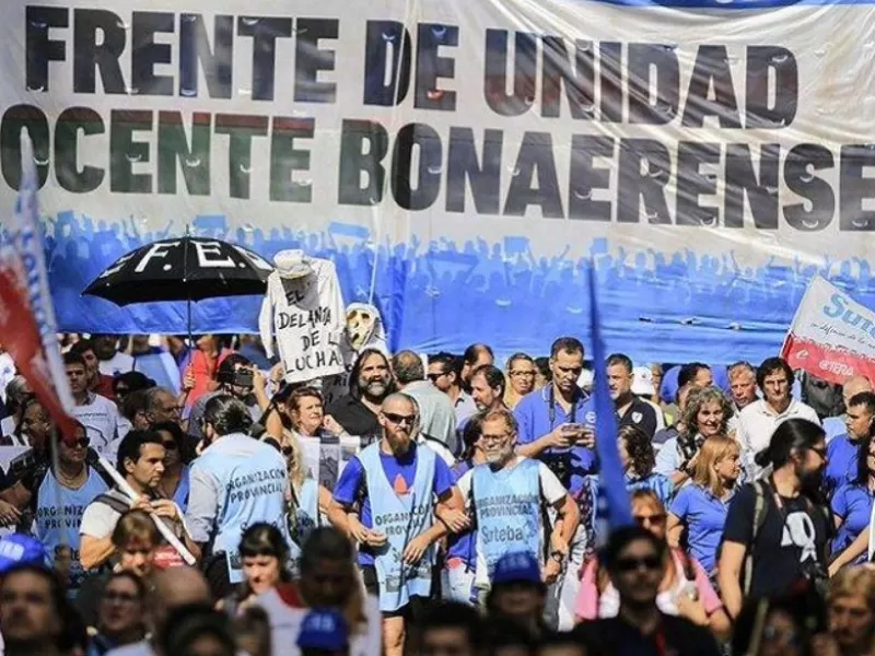 Mientras crecen los desaf&iacute;os disciplinarios, Docentes bonaerenses reclaman recuperar autoridad en las aulas
