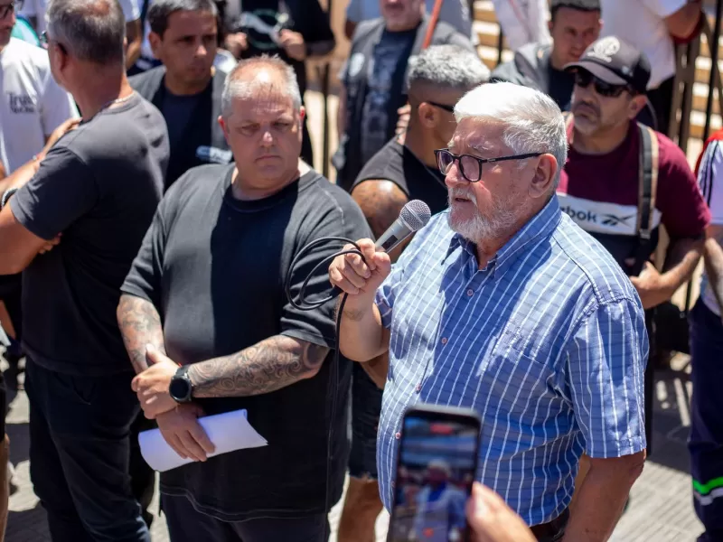 Reuni&oacute;n clave: el Astillero R&iacute;o Santiago acord&oacute; seguir el di&aacute;logo tras considerar insuficiente el 4,5 por ciento