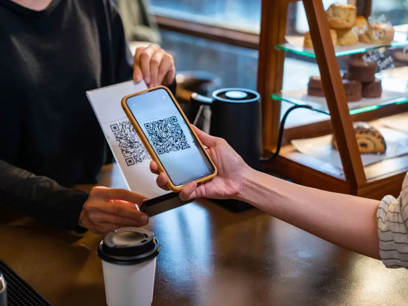 Revolución digital: ya se pueden usar criptomonedas para pagar con QR en cualquier comercio
