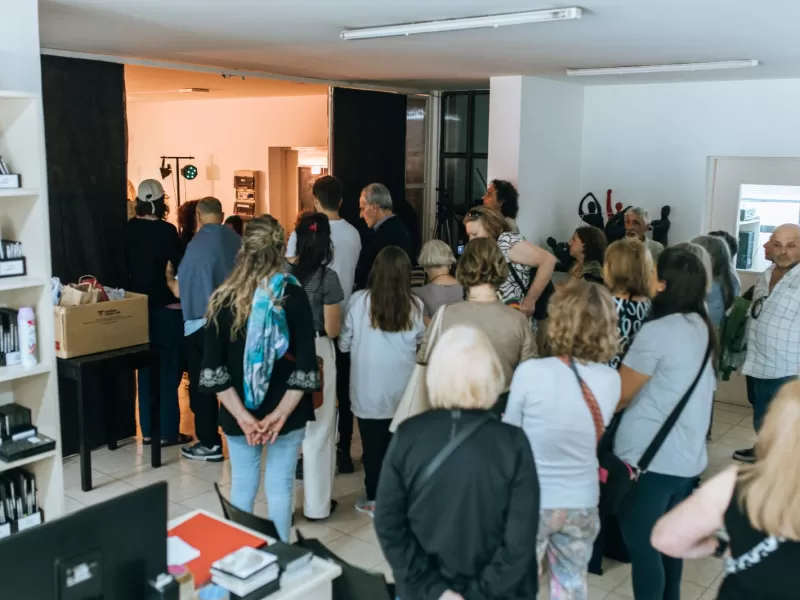 Música marplatense, folklore y visitas guiadas en la Biblioteca Parlante de Plaza Peralta Ramos en General Pueyrredon