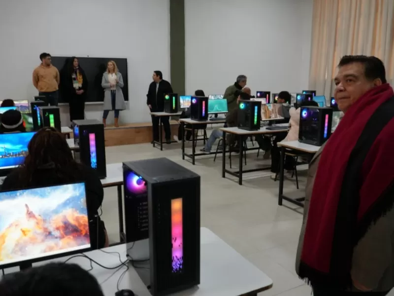 Mario Ishii y la consolidaci&oacute;n de un modelo educativo que transforma Jos&eacute; C. Paz