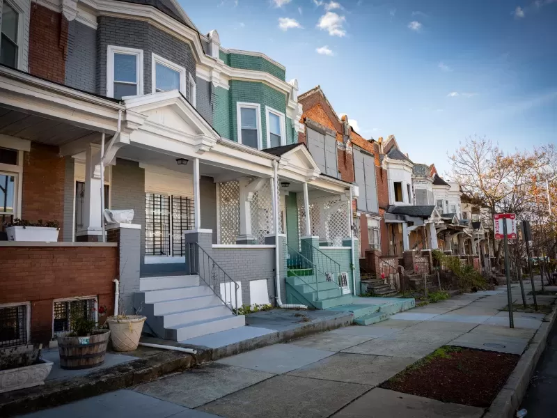 Fraude inmobiliario internacional: inversores argentinos estafados en Baltimore por empresario residente en Estados Unidos