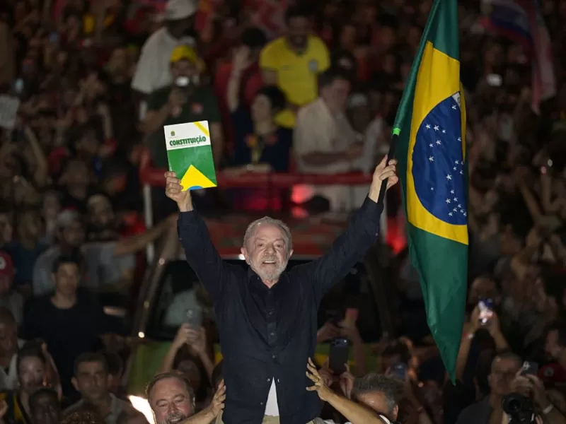 Brasil: la derecha no logr&oacute; destronar a Lula y Fl&aacute;vio Bolsonaro cay&oacute; en el balotaje