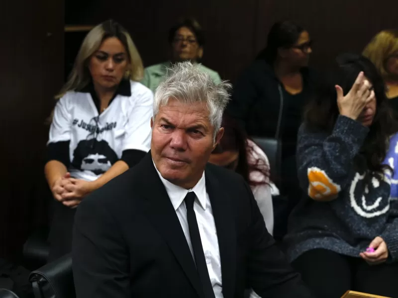 Burlando sorprende y se candidatea para diputado en octubre