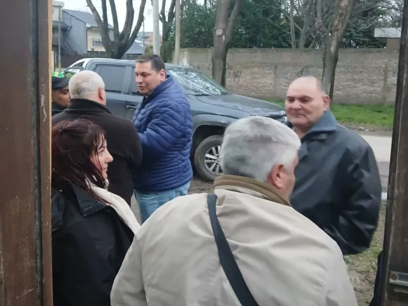 Recorrido y propuestas: López apuesta al diálogo para fortalecer a la UCR en Mar del Plata
