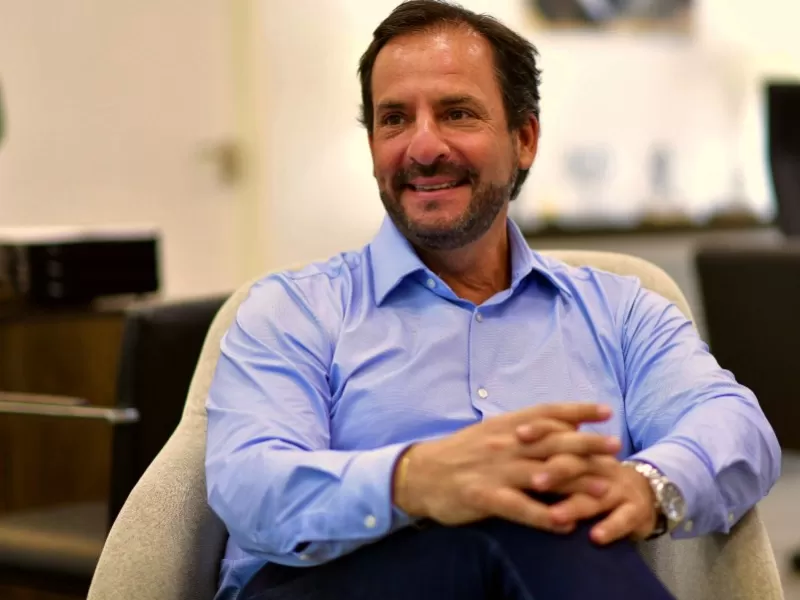 Sujarchuk enfrenta cuestionamientos en Escobar por intervenir en un esquema donde tambi&eacute;n tendr&iacute;a intereses propios