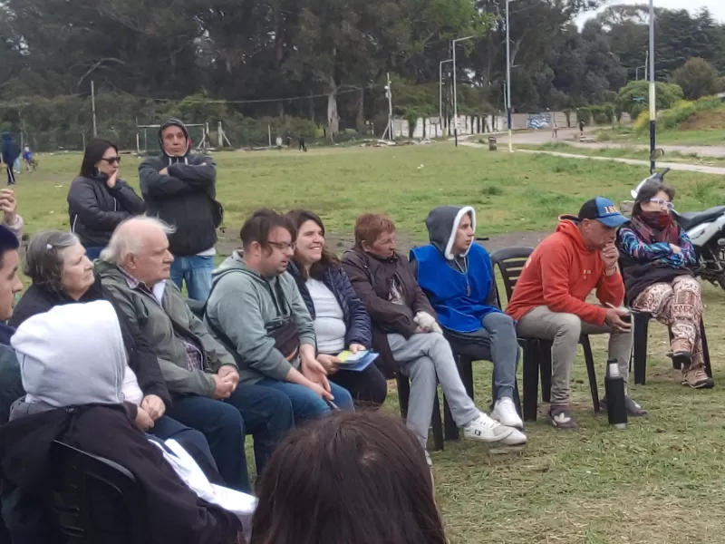 El dirigente marplatense Daniel Tunoni recorrió el barrio Nuevo Golf