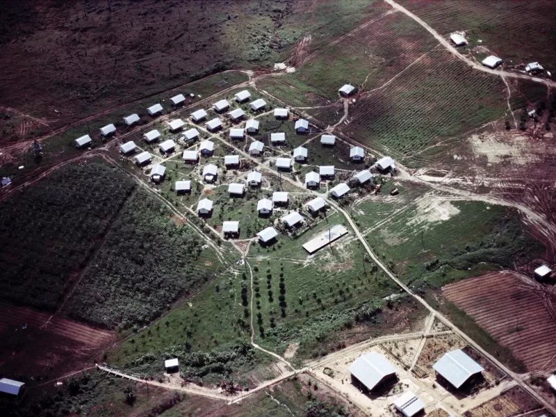 Jonestown, cuando una supuesta comunidad termin&oacute; convertida en una maquinaria de sometimiento y muerte