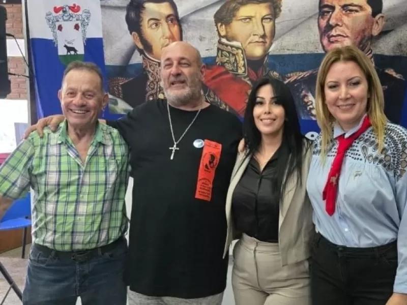 Santiago Cúneo finaliza su campaña con un acto contra la corrupción y los privilegios