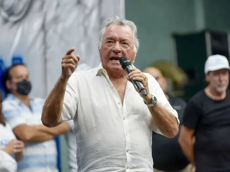 Luis Barrionuevo encabezará un Congreso especial de UTHGRA en Mar del Plata