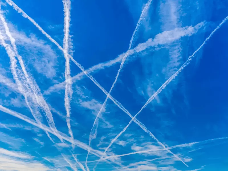 Chemtrails: analizando la Teoría de las Estelas Químicas en el Aire