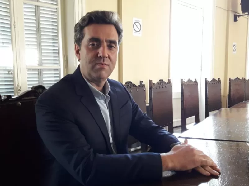 En Luján cuestionan la lujosa obra que impulsa Leonardo Boto en un barrio privado