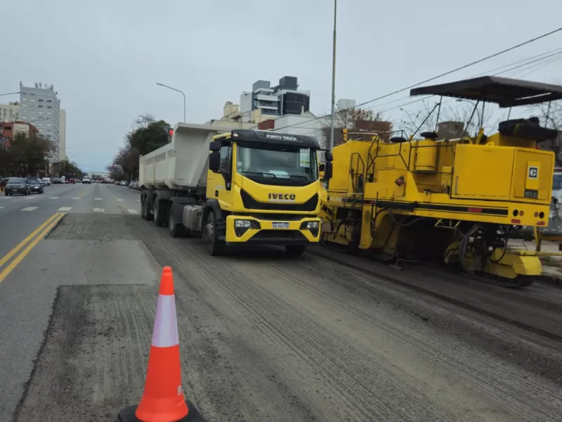 Más de 65 mil metros cuadrados de bacheo: el Municipio de General Pueyrredon pone en marcha un nuevo plan de obras viales
