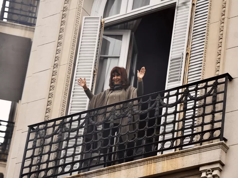Preocupaci&oacute;n en el kirchnerismo por el estado an&iacute;mico de Cristina Kirchner: organizan visitas para acompa&ntilde;arla