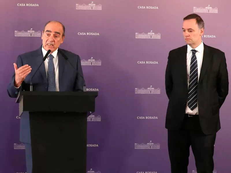 Guillermo Francos marc&oacute; diferencias y evit&oacute; la pol&eacute;mica en torno a Manuel Adorni