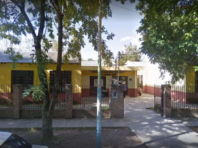 La Escuela Técnica 1 de Moreno desmintió estar vinculada al reparto ilegal de boletas de Massa en la puerta del establecimiento