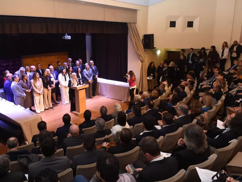 Con m&aacute;s del 79 por ciento de adhesi&oacute;n, la nueva conducci&oacute;n del Colegio de la Abogac&iacute;a asumi&oacute; en La Plata