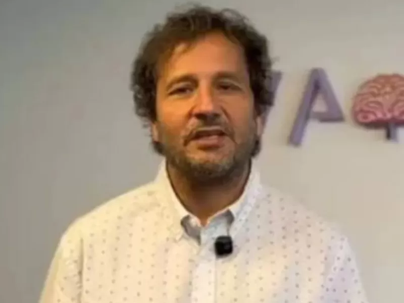 Waya qued&oacute; involucrada en un expediente sensible y vuelven a emerger los problemas econ&oacute;micos de su fundador