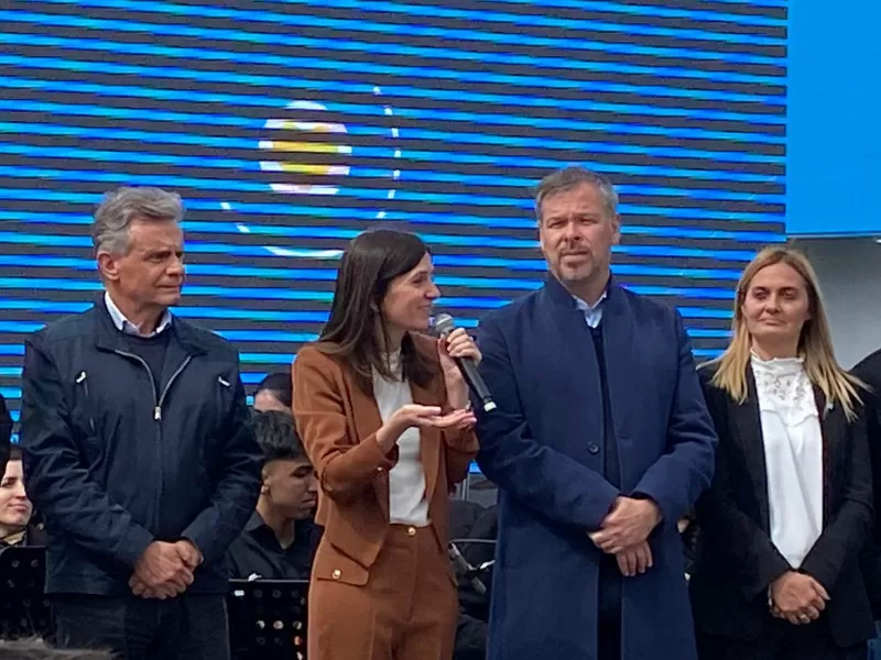 Esc&aacute;ndalo en el Puerto: denuncian gasto de 120 mil d&oacute;lares para la campa&ntilde;a de Fuerza Patria y apuntan contra La C&aacute;mpora