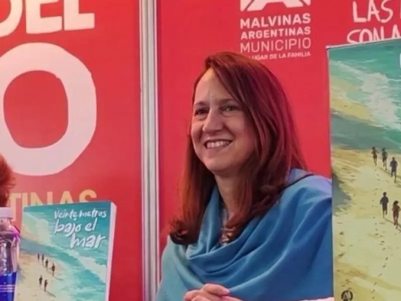 Claudia Giudici presenta Veinte metros bajo el mar, su novela ambientada en una regata en Brasil