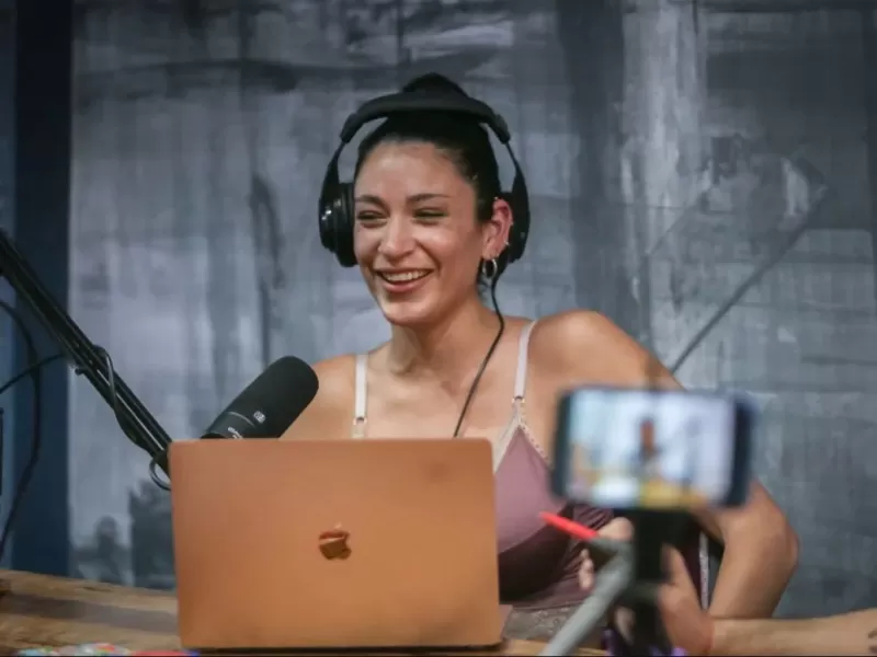 Belén Durán, la nueva voz femenina del fútbol y el fitness