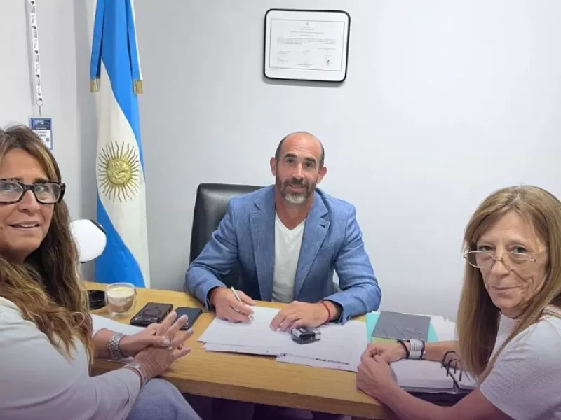 Silvina Soria cuestion&oacute; el tama&ntilde;o del Estado en Avellaneda y respald&oacute; el proyecto libertario para bajar tributos
