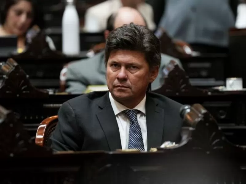 Denunciaron en Corrientes al diputado Almirón por presuntos "kioscos"