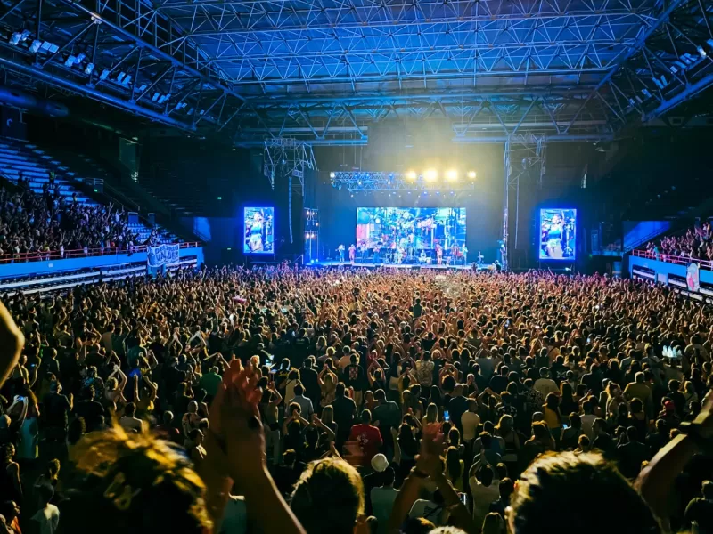 Mar del Plata: deporte y música en la Playa Deportiva y el Polideportivo Islas Malvinas