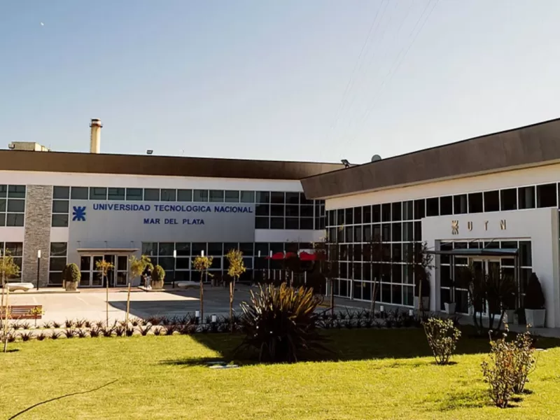 Docentes de la UTN iniciaron un paro nacional de una semana por salarios y financiamiento