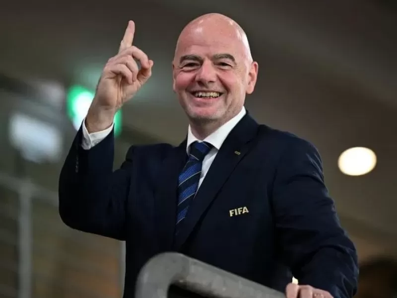 Eurodiputados colocaron a Gianni Infantino frente a un reclamo que exige explicaciones por un premio a Trump
