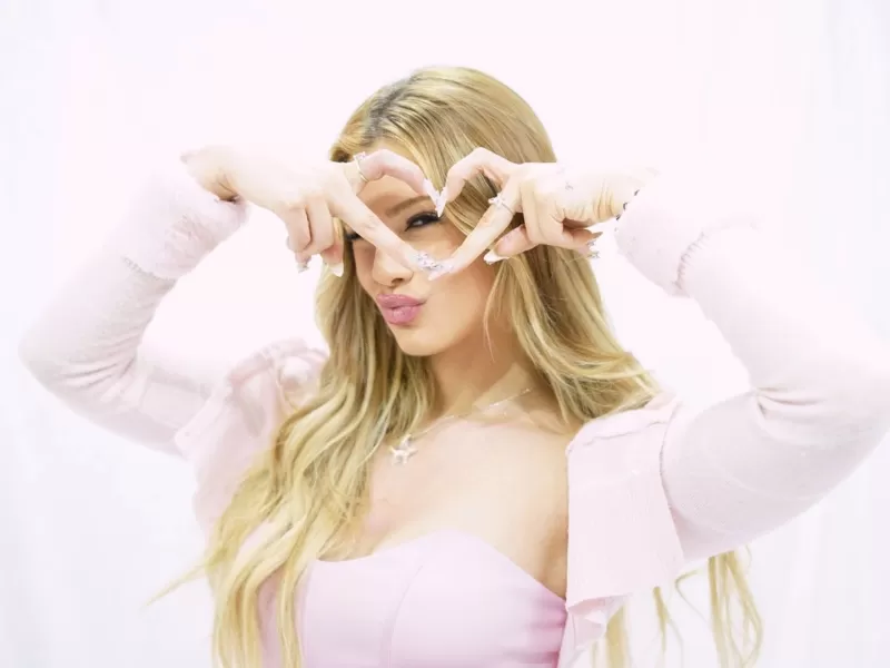 Nina Ventre presenta "Mírame", iniciando una nueva etapa con influencias K-Pop