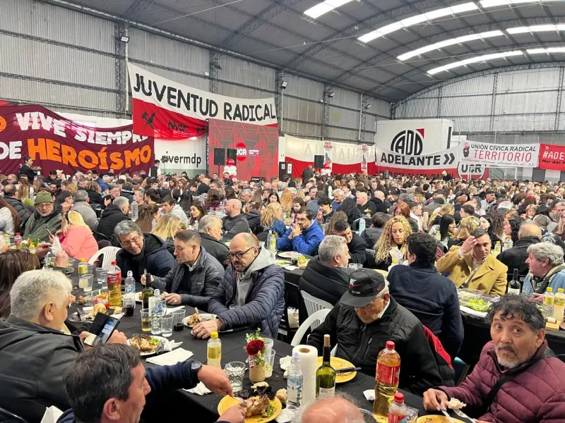 La UCR llenó el predio de River Plate y lanzó su reconstrucción hacia 2027