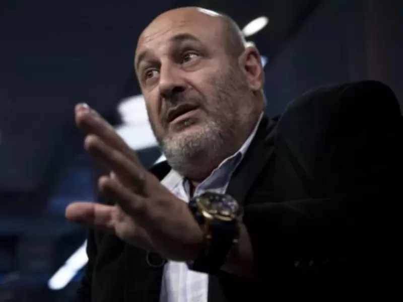 Santiago C&uacute;neo se despega del MDF y recorre el peronismo para construir una alternativa bonaerense hacia 2027
