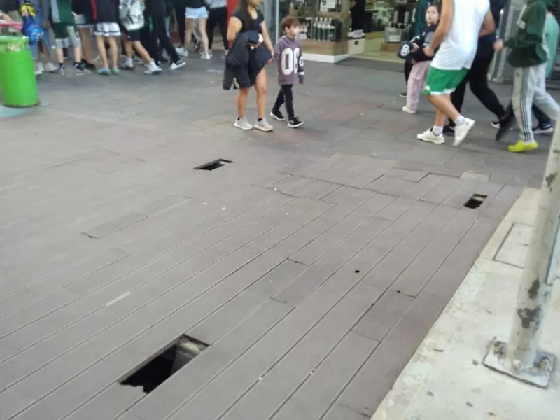 Mar del Plata, en estado de abandono en plenos Juegos Evita