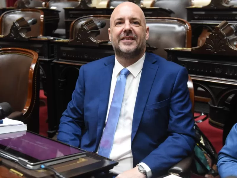 Un libertario recibe 145 mil d&oacute;lares del Naci&oacute;n y la oposici&oacute;n exige explicaciones por posibles privilegios