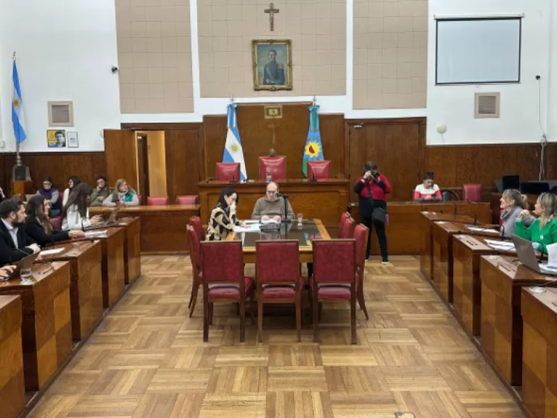 Educación: reconocimiento a la tenista marplatense Solana Sierra