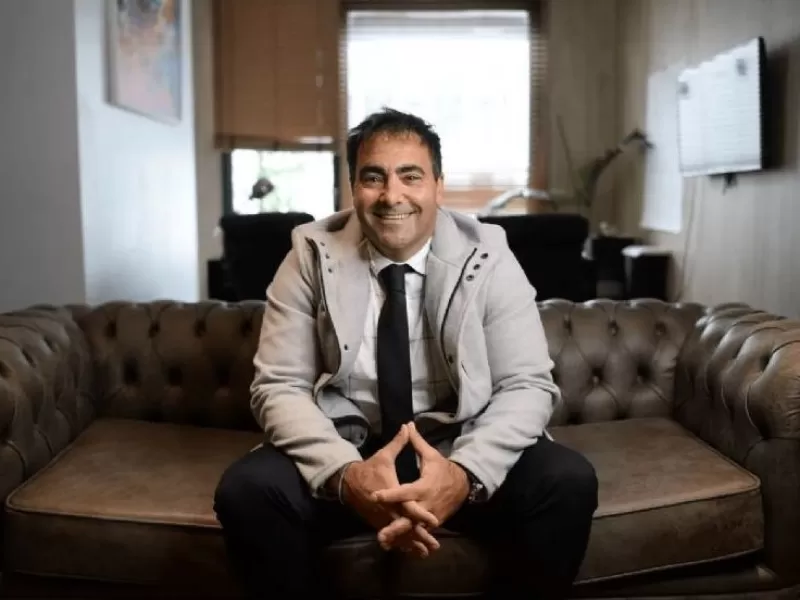 Marcelo Peña reclama en La Plata un nuevo contrato político con la ciudadanía