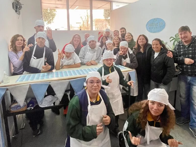 Buffet inclusivo: jóvenes con discapacidad en Mar del Plata transforman sabores y oportunidades