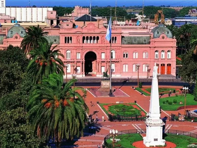 ¿Quiénes son los "monjes negros" de la política argentina?