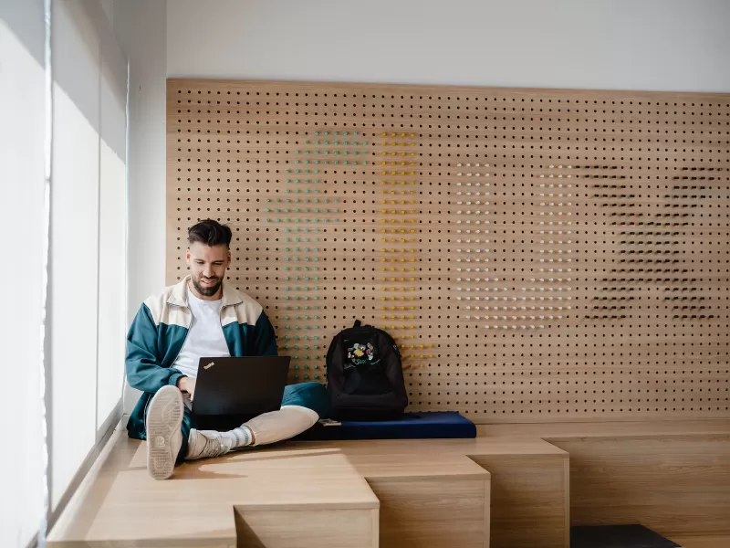 La experiencia laboral como estrategia: el nuevo mantra de las empresas tecnológicas