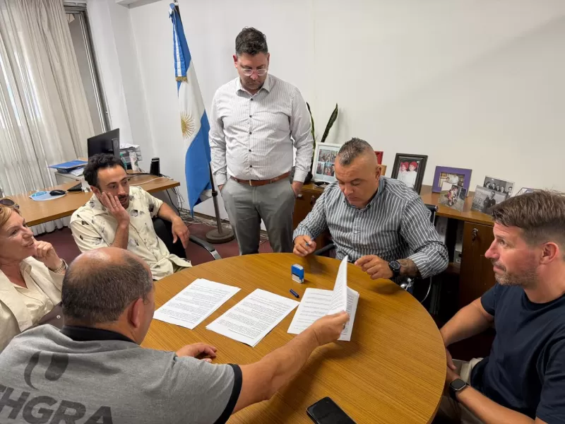 UTHGRA firmó importante convenio con Hard Rock Café y celebra 85 nuevos puestos de trabajo en Mar del Plata