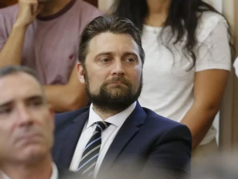El concejal marplatense Beneito apuntó contra Kicillof: "Los afiliados a IOMA se mueren esperando respuestas"