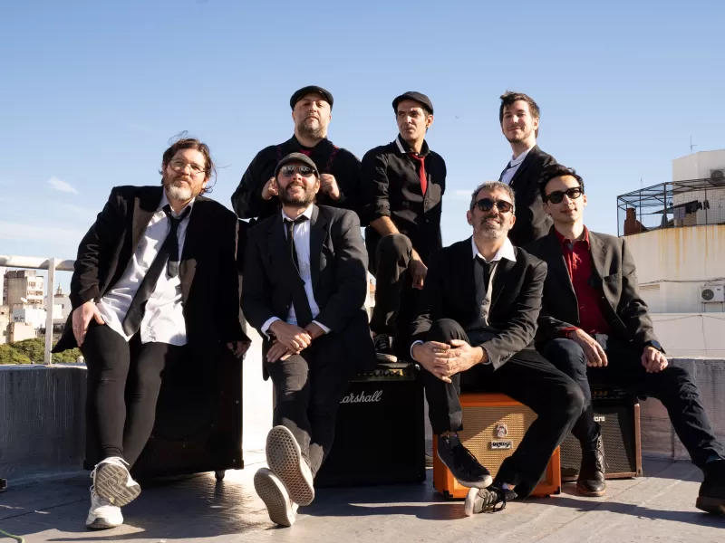 Sensafilo presenta "Paseando por Once"