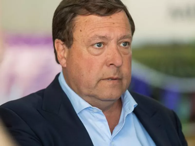 Tras el allanamiento, una publicaci&oacute;n vincul&oacute; a Alberto Weretilneck con una investigaci&oacute;n sobre negocios y el poder pol&iacute;tico en Cipolletti