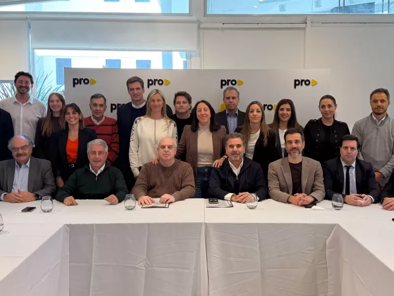 El PRO empieza a mover sus fichas para 2027: Ritondo reuni&oacute; a sus legisladores y jefes comunales