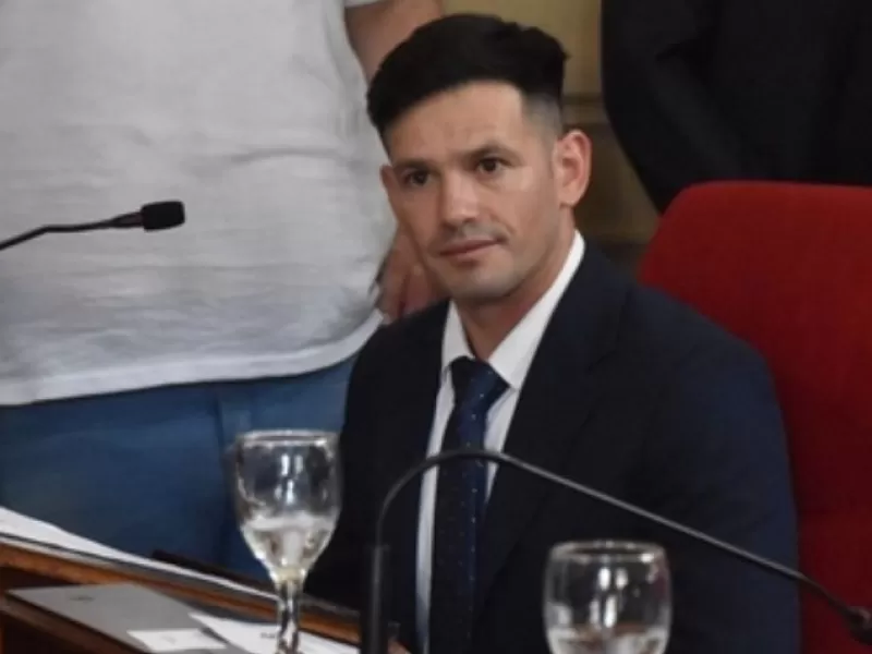 El reclamo de una vecina por una vivienda abre otro frente pol&iacute;tico alrededor de Maximiliano Corio en Campana